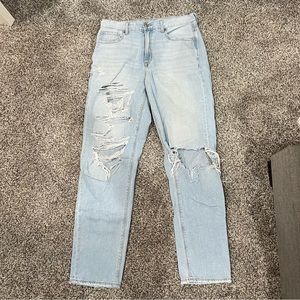 american eagle ripped mom straight jeans